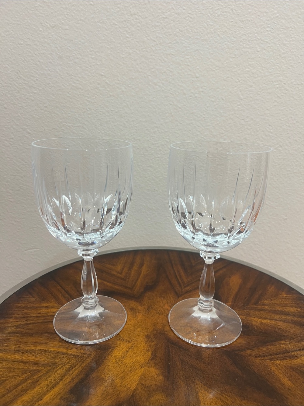 2 Schott Zwiesel Doreen Clear Cut Crystal Wine Glasses - Excellent Condition